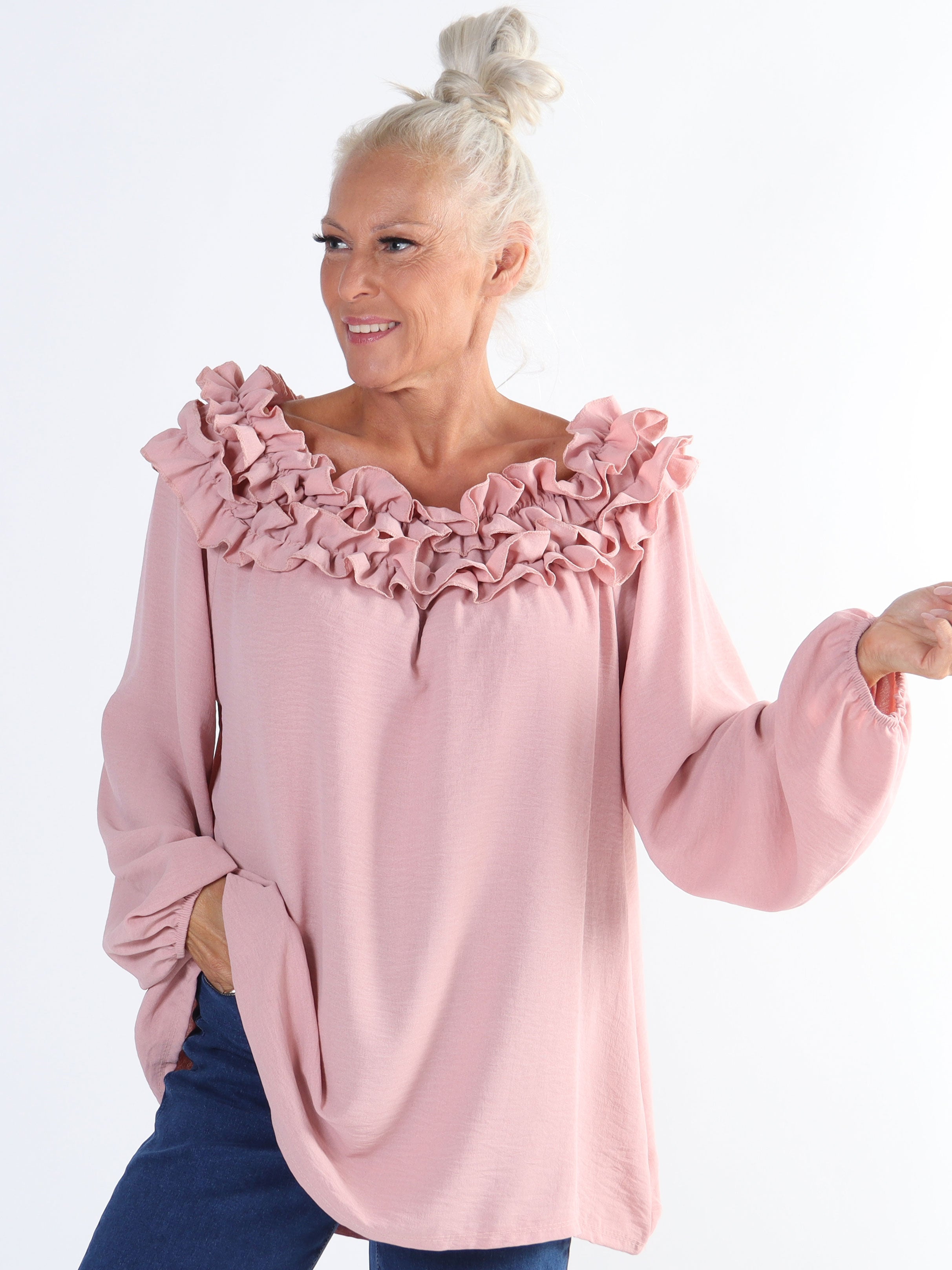 Chili - Fineste plus size tunika bluse med flæser i udskæringen (bestseller)